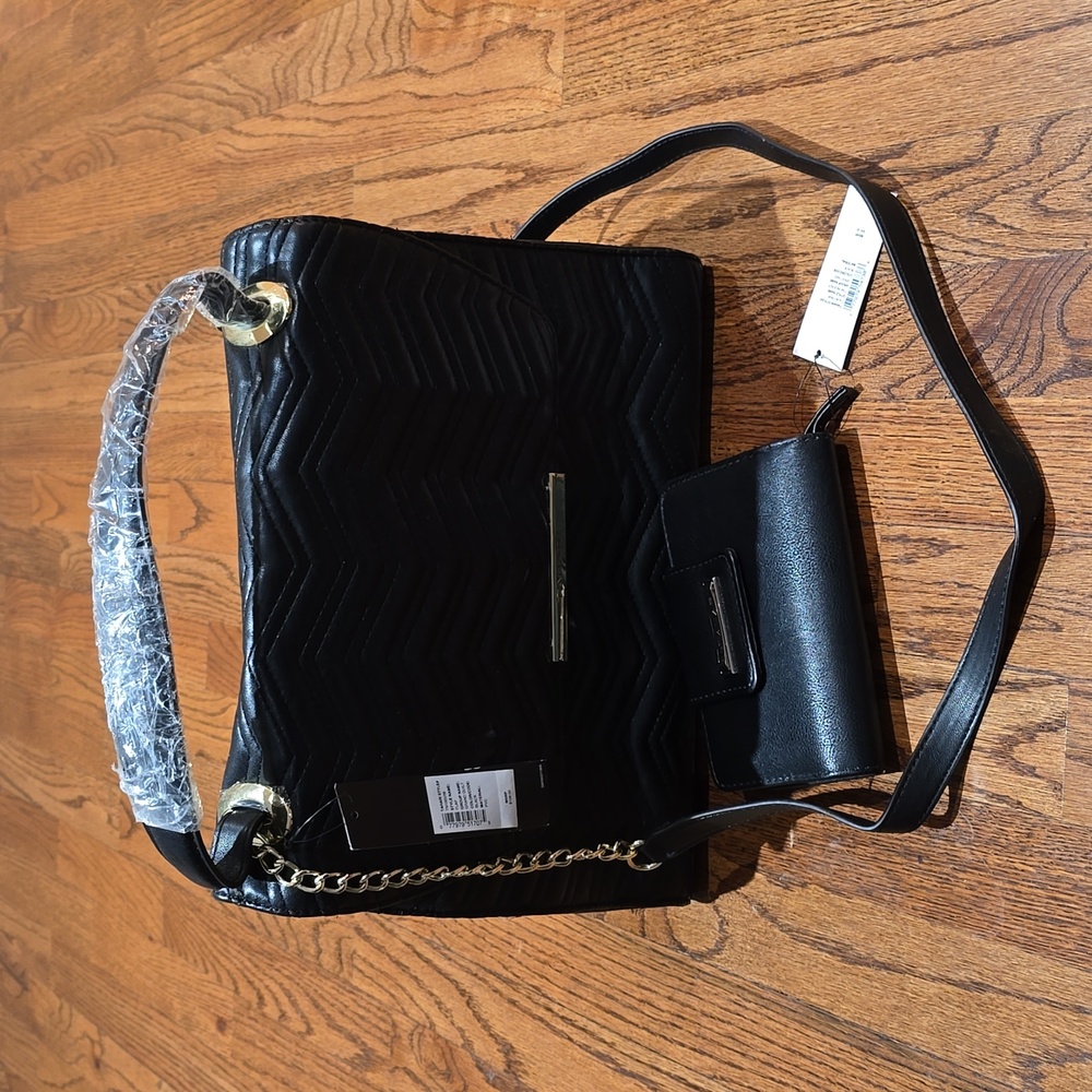 Black Tahari quilted shoulder purse and wallet